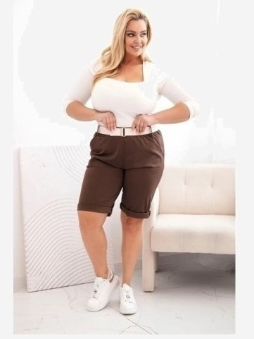 Dámske bavlnené šortky Plus Size s opaskom hnedý