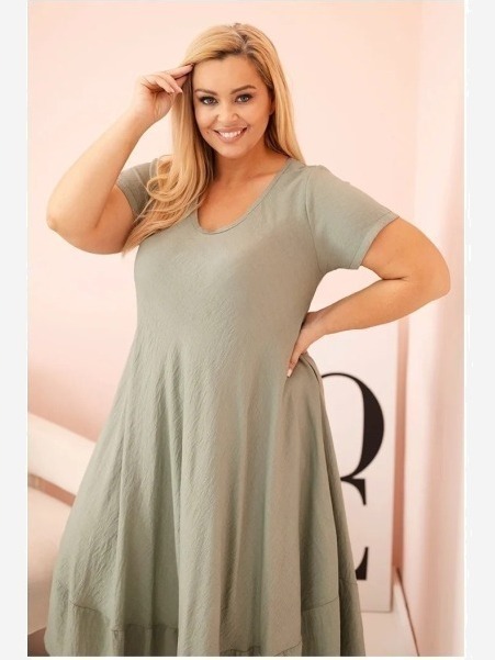 Dámske šaty plus size s krátkym rukávom a volánom z ľahkej viskózy khaki