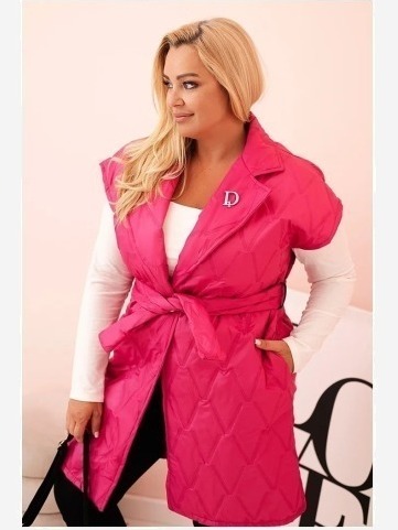 Dámska vesta Plus Size prešívaná s pásom a golierom ružová