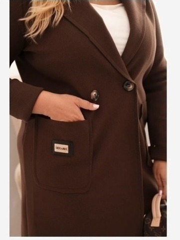 Dámsky elegantný kabát Plus Size s golierom a veľkými vreckami hnedý