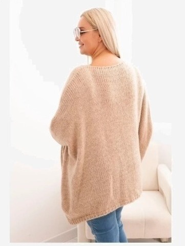 Dámsky sveter Plus Size z akrylom vo voľnom strihu a rukávom 3/4 camelový