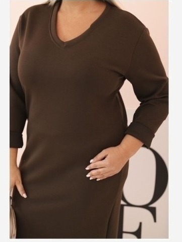 Šaty Plus Size maslová s výstrihom do V a rukávom hnedá