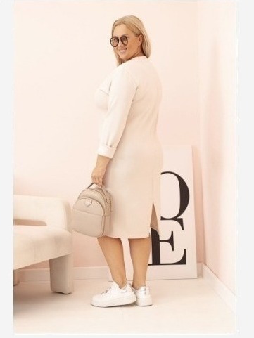 Šaty Plus Size maslová s dekoltom V a rukávom béžová