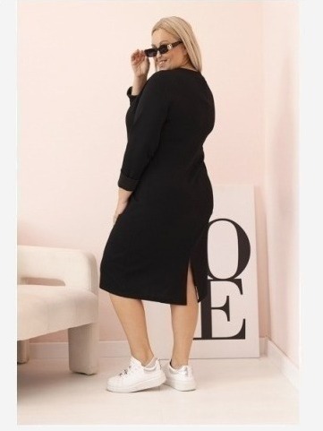Šaty Plus Size maslová s výstrihom V a rukávom čierna