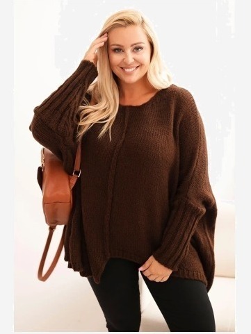 Dámsky sveter Plus Size s akrylom vo voľnom strihu a rukávom 3/4 hnedý