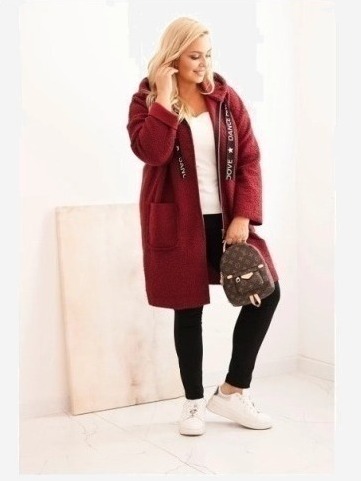 Dámsky kabát Plus Size z umelého baránka s kapucňou a vreckami bordový