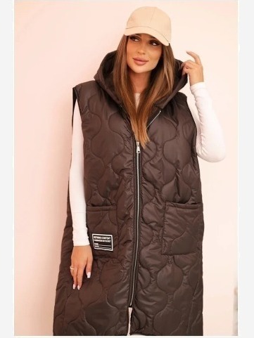 Dámska prešívaná vesta Plus Size s kapucňou na zips mocca