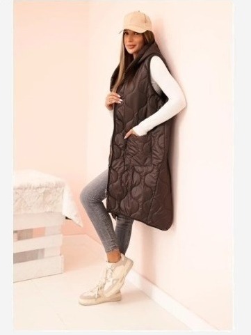 Dámska prešívaná vesta Plus Size s kapucňou na zips mocca