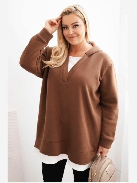 Dámska zateplená mikina Plus Size s kapucňou a výstrihom do V hnedá