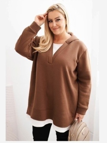 Dámska zateplená mikina Plus Size s kapucňou a výstrihom do V hnedá