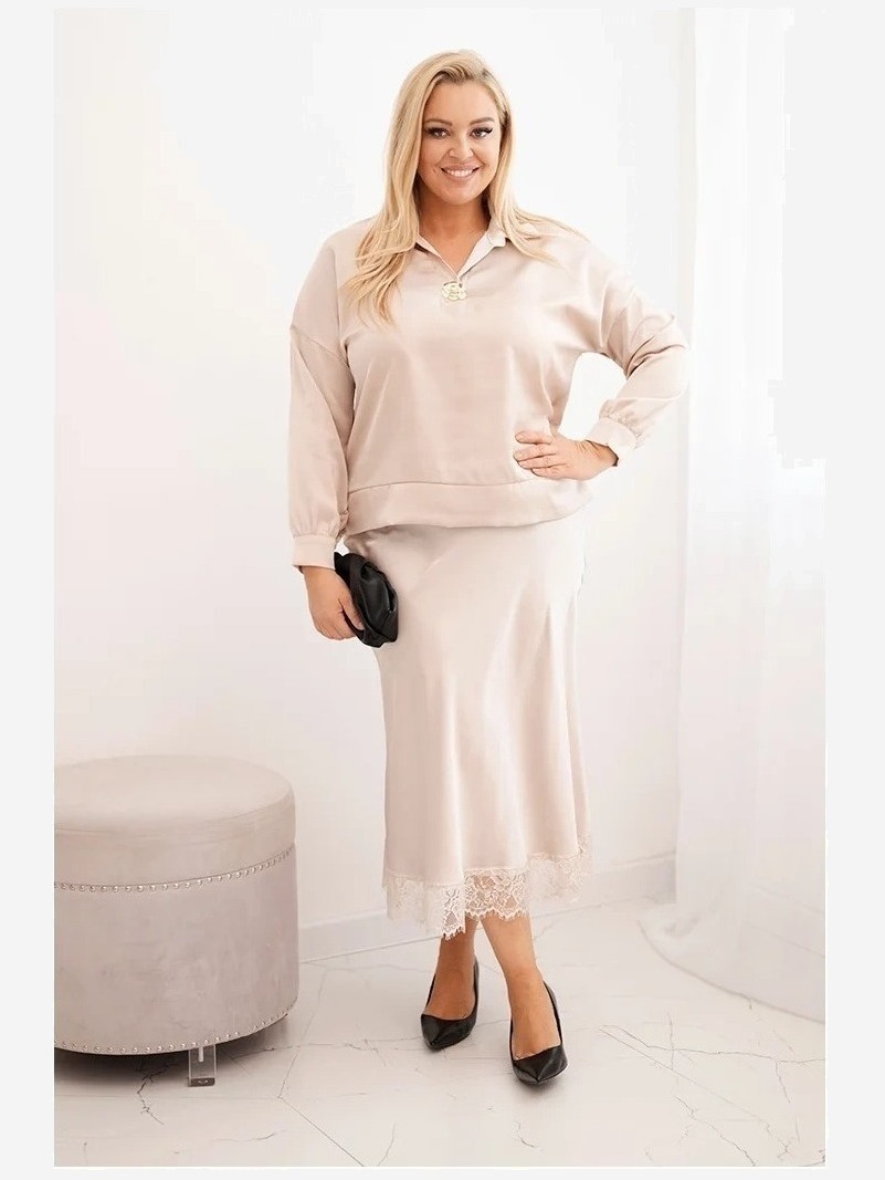 Komplet dámsky Plus Size so saténovým leskom a čipkou béžový
