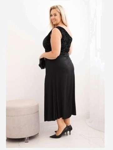 Dámske večerné šaty Plus Size na jedno rameno čierna