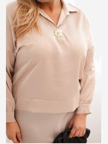 Komplet dámsky Plus Size so saténovým leskom a čipkou béžový