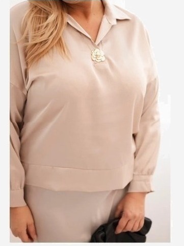 Komplet dámsky Plus Size so saténovým leskom a čipkou béžový