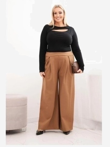 Dámske nohavice Plus Size so širokými nohavicami a plisovaním camelové