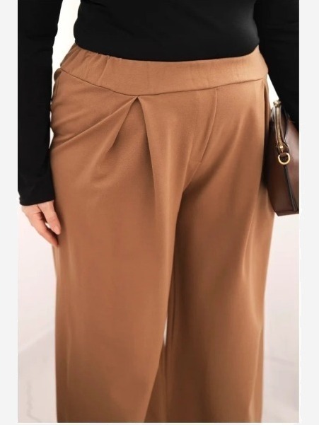 Dámske nohavice Plus Size so širokými nohavicami a plisovaním camelové