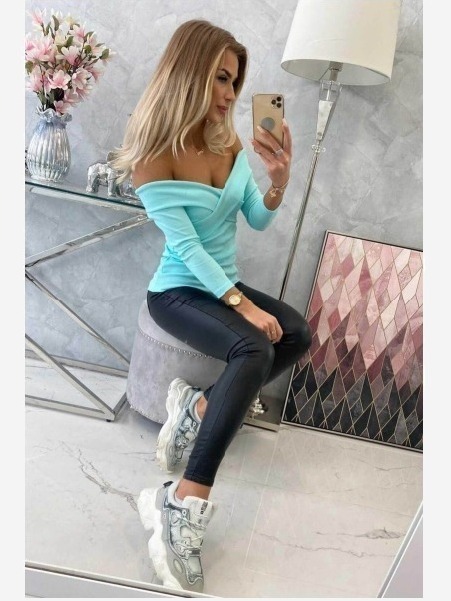 Blúzka s výstrihom do V mäta