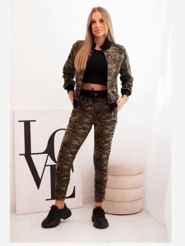 Dámsky komplet s kapucňou a maskáčovou potlačou khaki + ecru