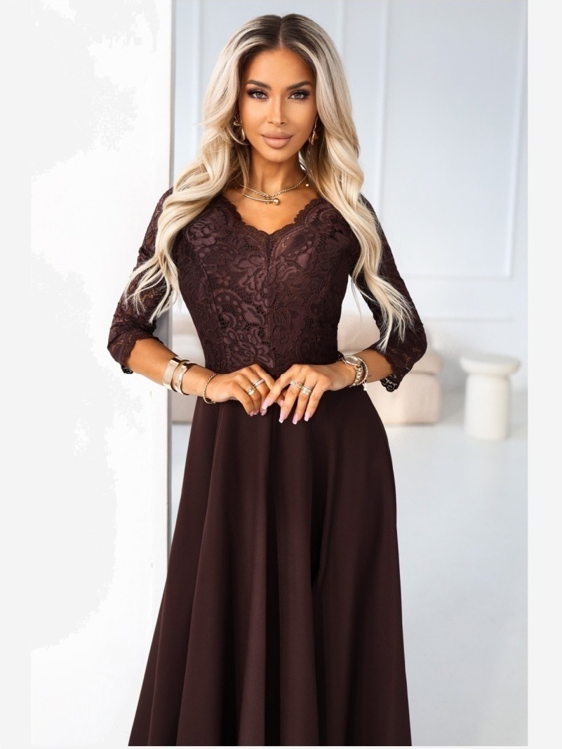 309-14 AMBER elegantní dlouhé krajkové šaty s výstřihem - čokoládové