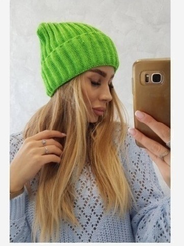 Čiapka s otočením nahor Magda K293 zelený neón