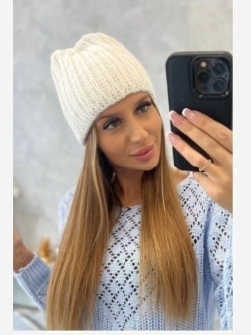 Dámska čiapka Rebeka K345 biely