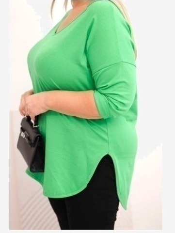 Dámska bavlnená blúzka Plus Size s V-výstrihom a podhodeným rukávom svetlozelená