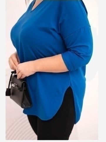 Dámska bavlnená blúzka Plus Size s V výstrihom a podhnutým rukávom chabrová