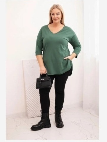 Dámska bavlnená blúzka Plus Size s V-výstrihom a podhodenými rukávmi tmavozelená khaki