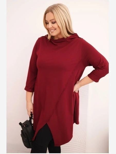 Dámska bavlnená blúzka Plus Size asymetrická s prehnutým rukávom bordová