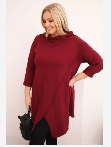 Dámska bavlnená blúzka Plus Size asymetrická s prehnutým rukávom bordová