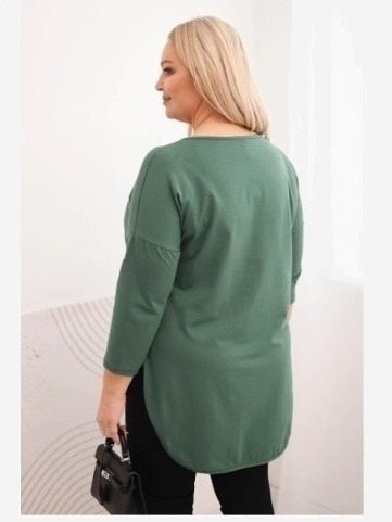Dámska bavlnená blúzka Plus Size s V-výstrihom a podhodenými rukávmi tmavozelená khaki