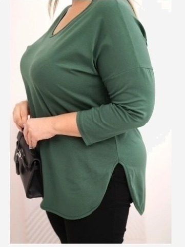 Dámska bavlnená blúzka Plus Size s V-výstrihom a podhodenými rukávmi tmavozelená khaki