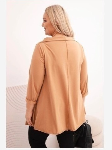 Dámska bavlnená blúzka Plus Size asymetrická s vyhrnutým rukávom jasne camelová