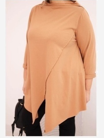 Dámska bavlnená blúzka Plus Size asymetrická s vyhrnutým rukávom jasne camelová
