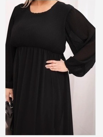Sukňa plisovaná dámska Plus Size z viskózy a s dlhým rukávom čierna