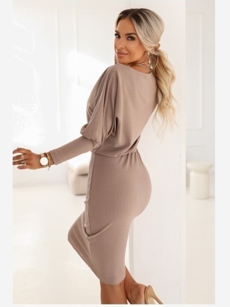 399-4 LARA Rebrované šaty s manžetami - mocha mousse