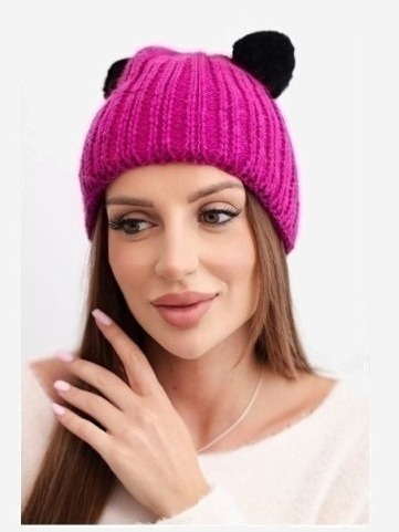 Dámska zimná vlnená čiapka s bambuľou K433 fuksia