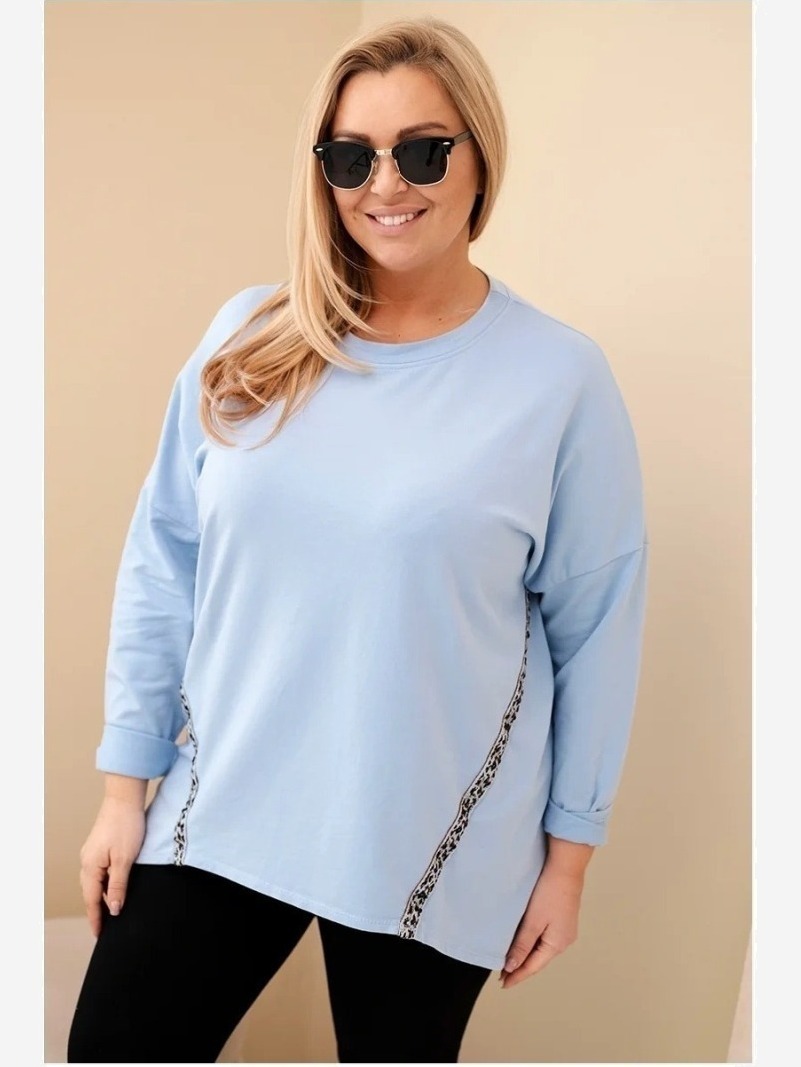 Dámska blúzka Plus Size bavlnená s vyhrnutým rukávom a leopardím pásom modrá