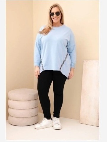 Dámska blúzka Plus Size bavlnená s vyhrnutým rukávom a leopardím pásom modrá