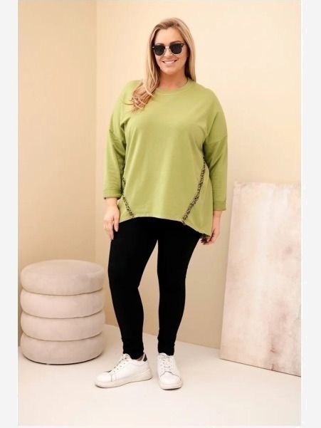 Dámska blúzka Plus Size bavlnená s vyhrnutým rukávom a leopardím pásom olivová