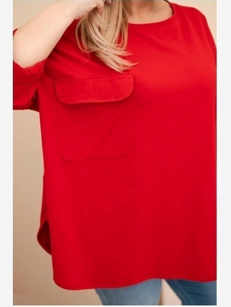 Dámska blúzka Plus Size z bavlnou s vreckom a podvinutým rukávom červená