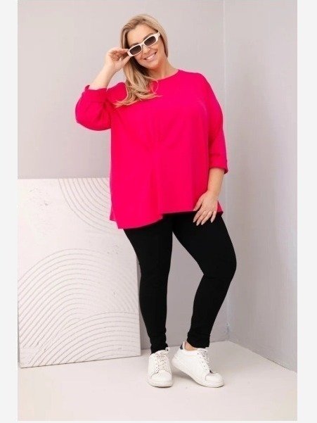 Dámska blúzka plus size s bavlnou a dlhým rukávom a nariasením fuchsie
