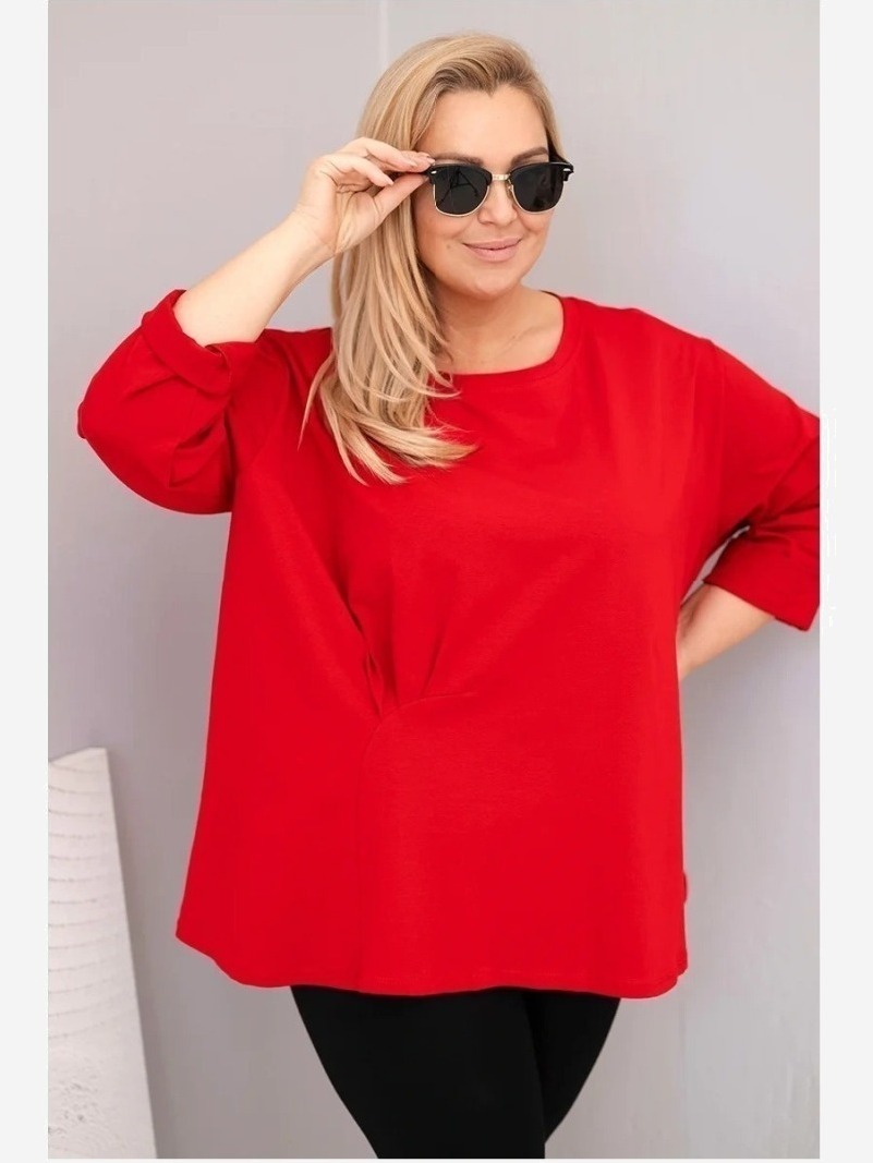 Dámska blúzka plus size s bavlnou s dlhým rukávom a nariasením červená