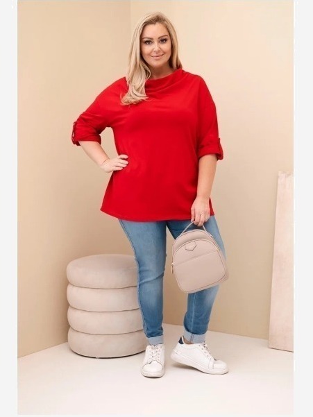 Dámska blúzka Plus Size z bavlnou vo voľnom strihu s vodným výstrihom červená