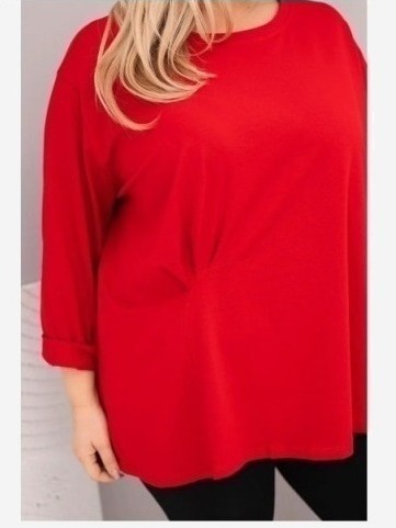 Dámska blúzka plus size s bavlnou s dlhým rukávom a nariasením červená