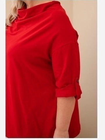 Dámska blúzka Plus Size z bavlnou vo voľnom strihu s vodným výstrihom červená