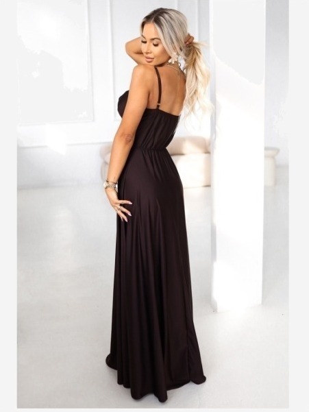 646-1 Dlhé ramienkové večerné šaty s rozparkom na nohe - čokoládovo hnedé