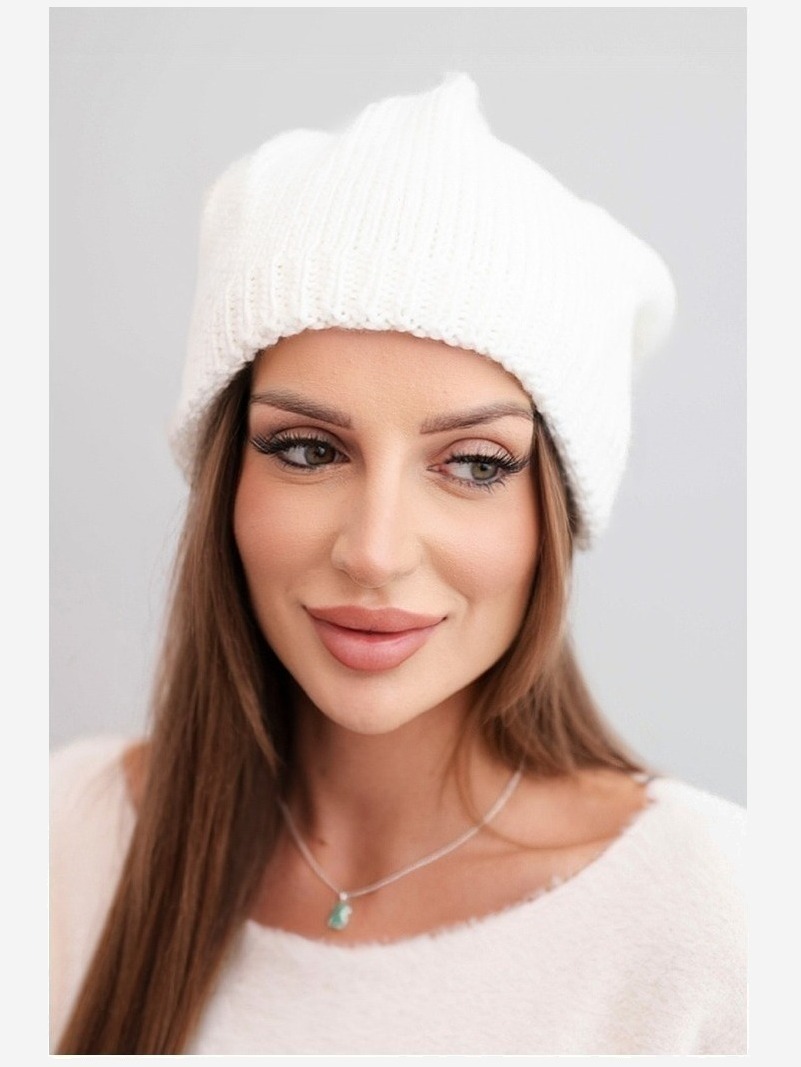 Čiapka s otočením nahor Magda K293 ťavej farby