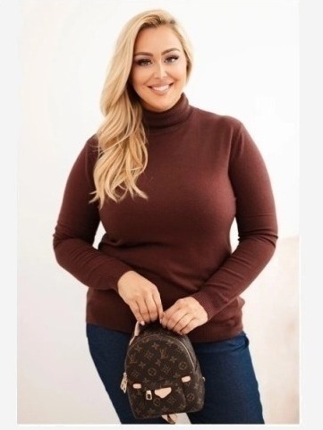Dámsky viskózový sveter Plus Size s klasickým strihom hnedý