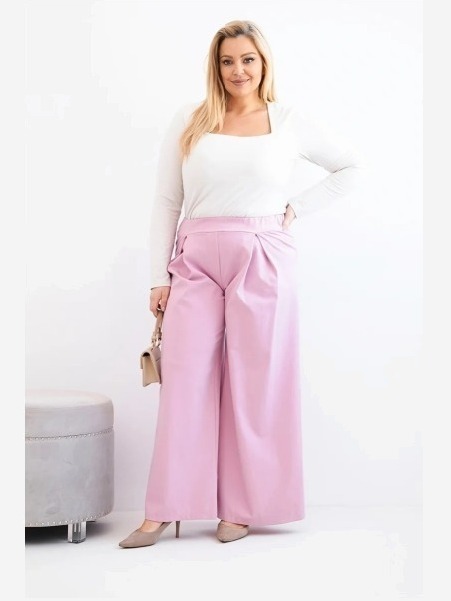 Dámske nohavice Plus Size so širokými nohavicami a plisovaním svetlofialové